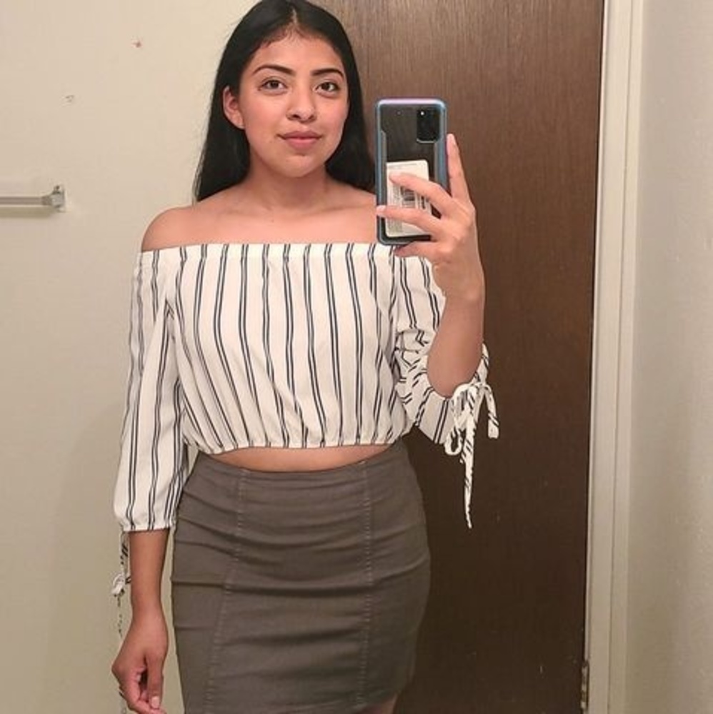 Meet your Posher, Abigail